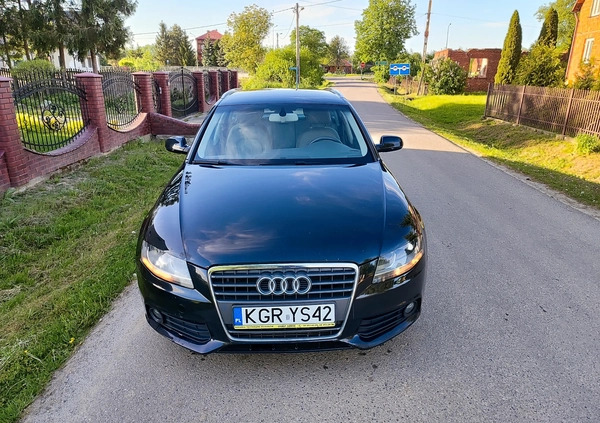 Audi A4 cena 21999 przebieg: 240000, rok produkcji 2011 z Trzemeszno małe 67